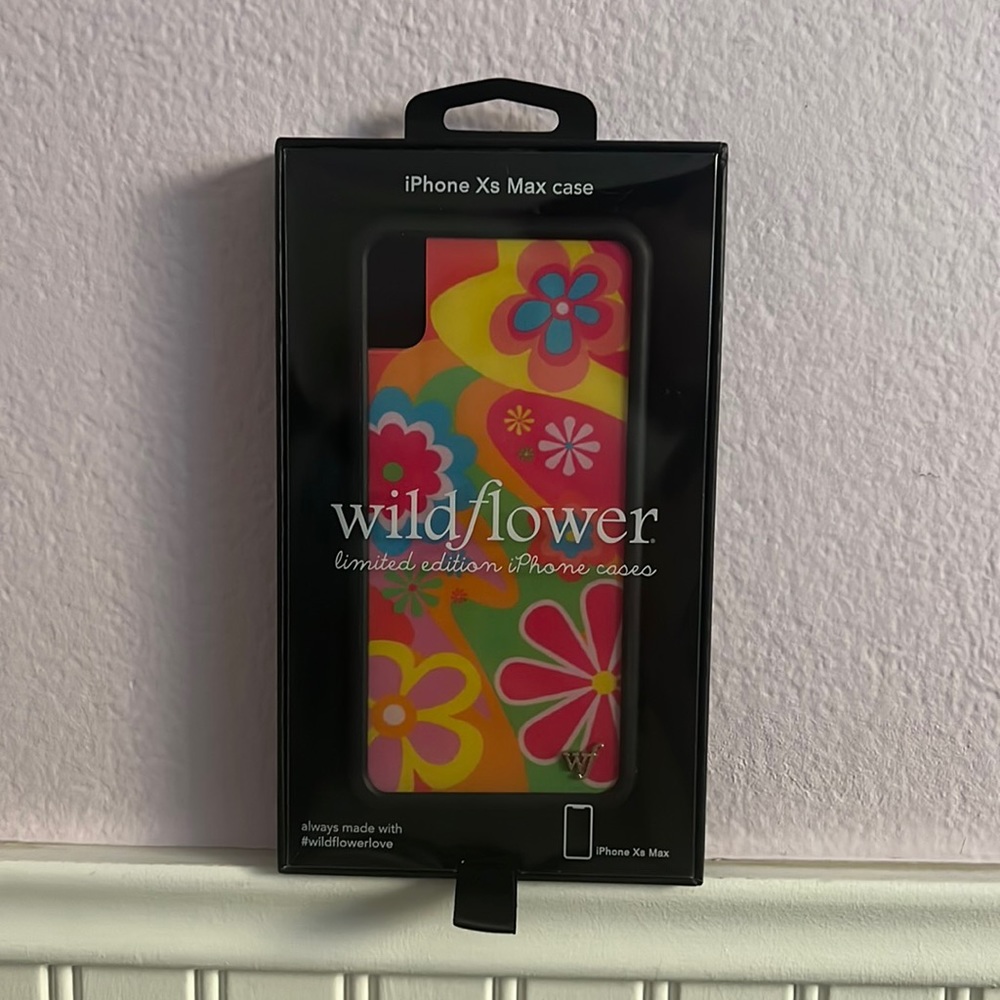 iPhone Xs Max case from Wildflower!
